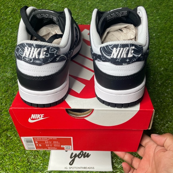 Nike Dunk Low ‘Black Paisley’ - Picture 4 of 6